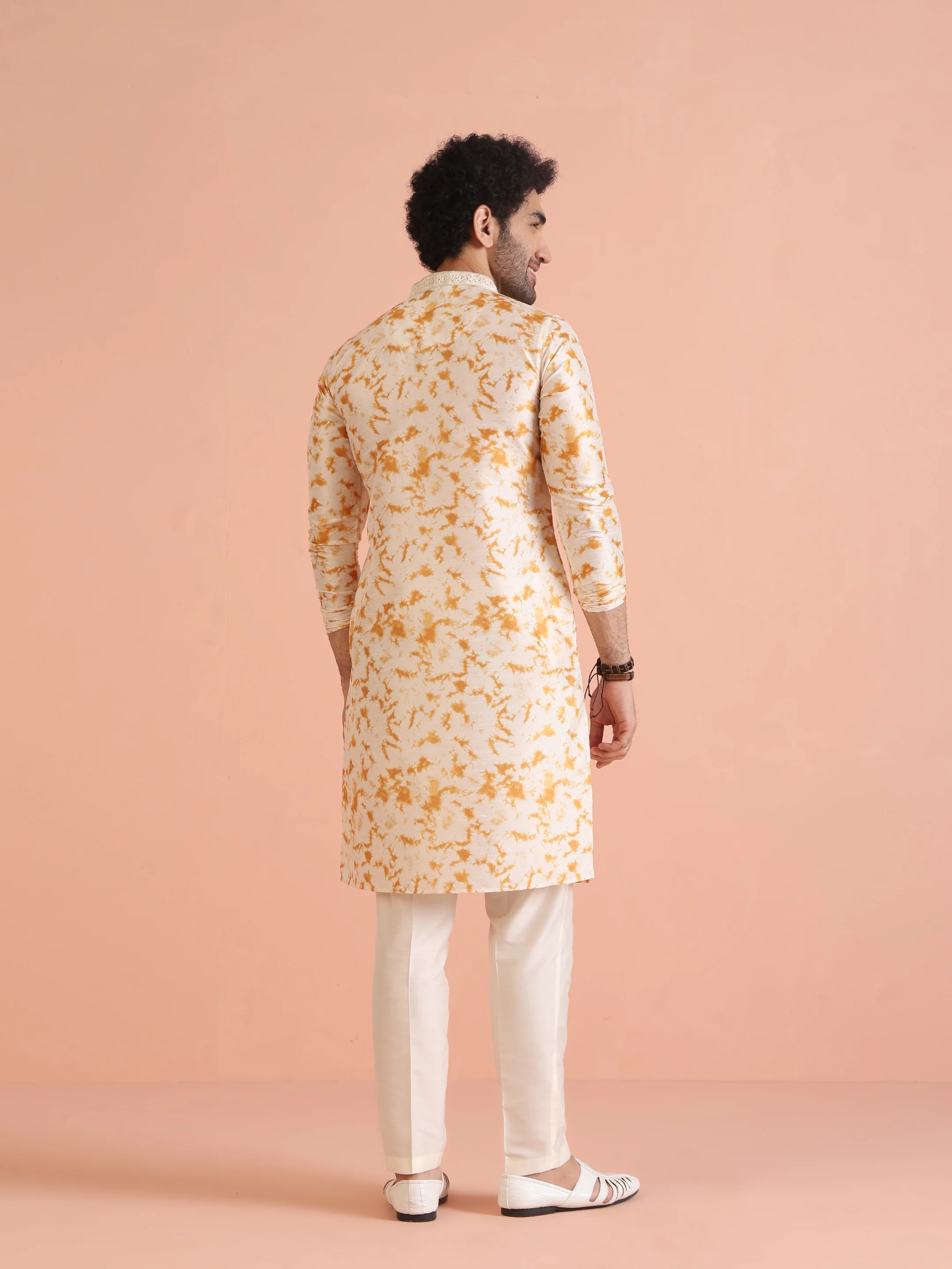 Cream Cotton Silk Mirror Work Kurta Trouser Set - Image 4