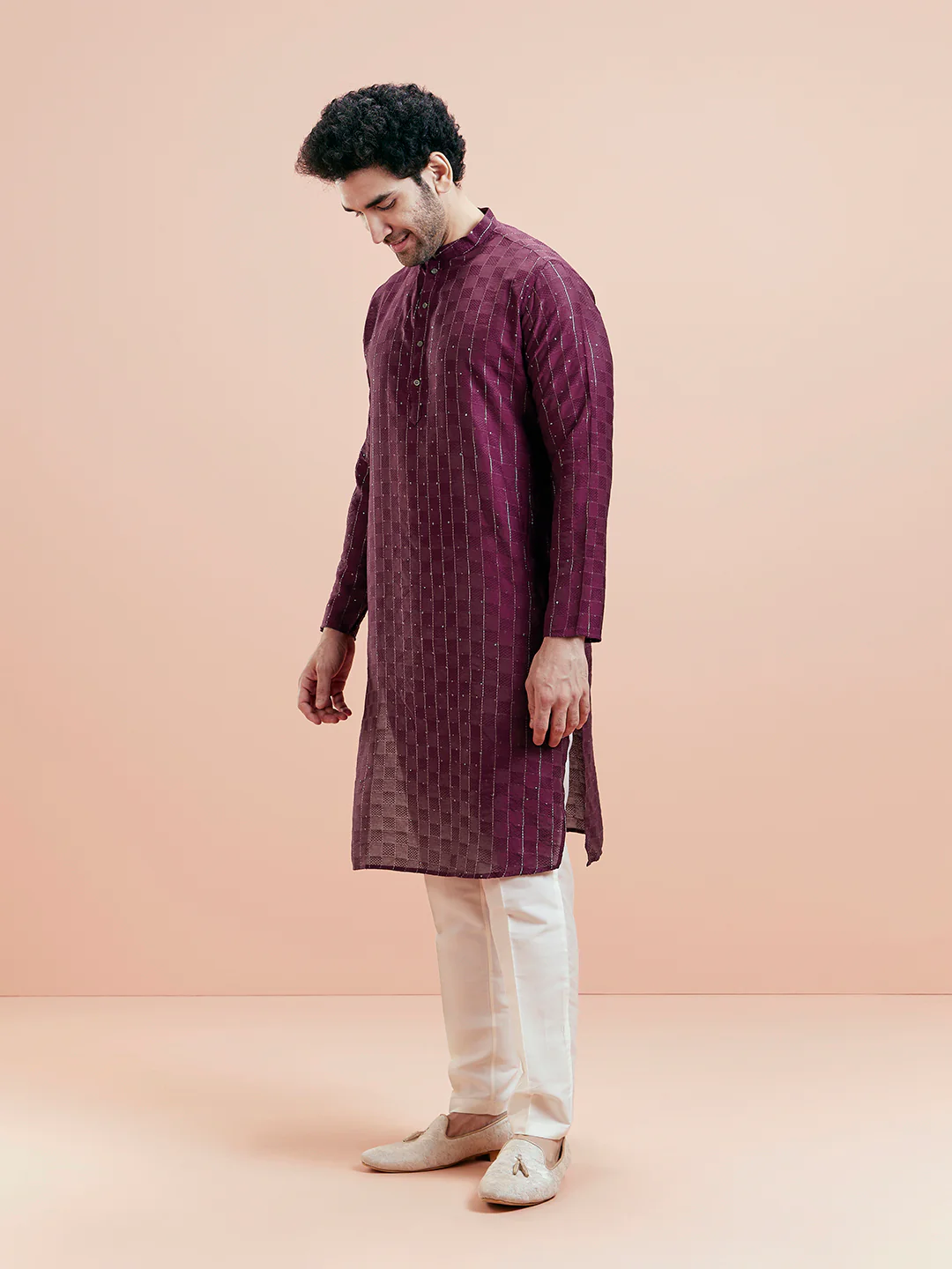 Wine Textured Sequinned Silk Blend Kurta - Image 4